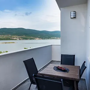 Neva, Apartment Pridraga